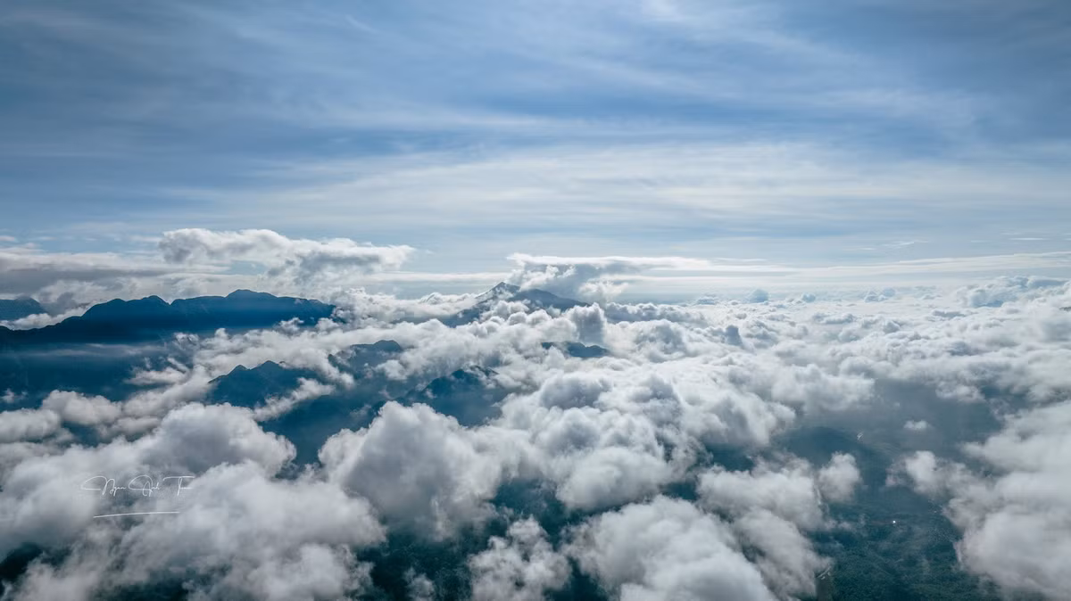 Khu du lịch sinh thái tập trung chủ yếu ở hai xã Cổ Lũng và Pù Luông, nơi du khách có thể trải nghiệm cuộc sống dân dã, đi bộ qua rừng, thăm bản làng hay leo đồi săn mây. Ảnh Ngân Anh Tuấn