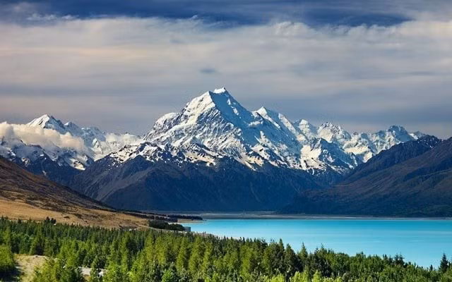 Đây là nơi lý tưởng cho các hoạt động trekking, chèo kayak, cắm trại trong rừng, hay ghé thăm làng Hobbiton – bối cảnh của loạt phim “Chúa tể của những chiếc nhẫn” đã làm say lòng hàng triệu khán giả. Ảnh dulichviet