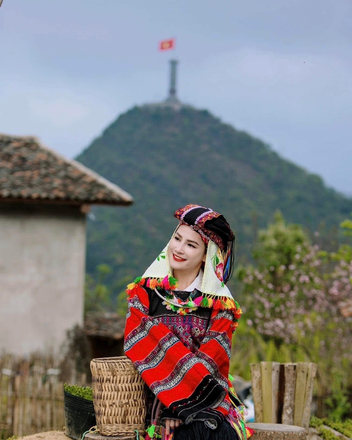 View - Homestay hình trống đồng đầu tiên tại Việt Nam ở Lô Lô Chải thu hút du khách | Báo Tri thức và Cuộc sống - TIN TỨC PHỔ BIẾN KIẾN THỨC 24H