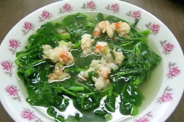 Cải xoong xào, nấu canh hoặc làm salad đều mang lại vị tươi mát, dễ kết hợp trong thực đơn gia đình. Ảnh minh họa