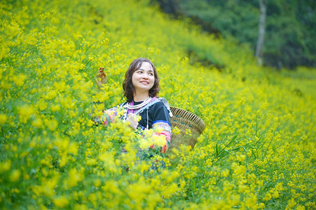 Thời tiết mát lạnh, không khí trong lành cùng cảnh sắc thơ mộng khiến nơi đây trở thành lựa chọn hấp dẫn cho những ai muốn rời xa phố thị, tìm về với thiên nhiên. Ảnh Vua Ăn Mày