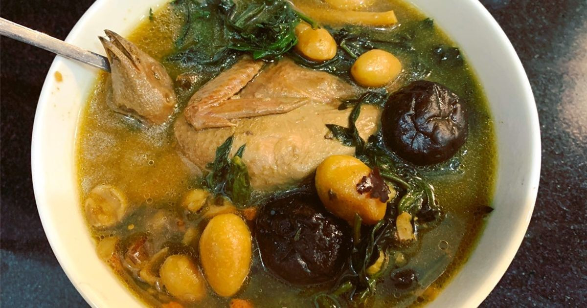 Các chuyên gia dinh dưỡng cũng lưu ý rằng, dù thịt chim cút mang lại nhiều lợi ích, việc tiêu thụ cần được điều chỉnh phù hợp với nhu cầu và thể trạng của từng người. Người mắc các bệnh lý mạn tính, rối loạn chuyển hóa hoặc có chế độ ăn đặc biệt nên tham khảo ý kiến bác sĩ hoặc chuyên gia dinh dưỡng trước khi sử dụng thường xuyên. Ảnh minh họa