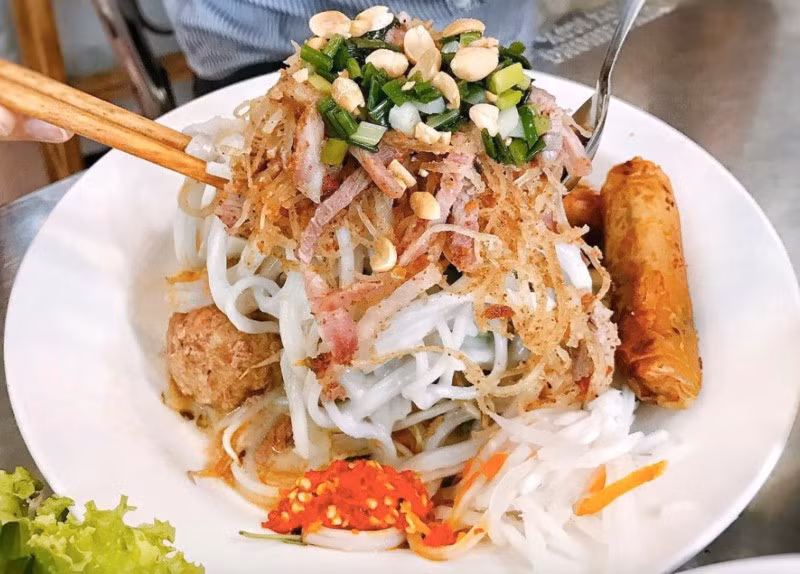 Tại mỗi địa phương, người dân lại có bí quyết riêng để bánh có độ dẻo khác nhau, tạo nên sự đa dạng trong hương vị. Ảnh TicoTravel