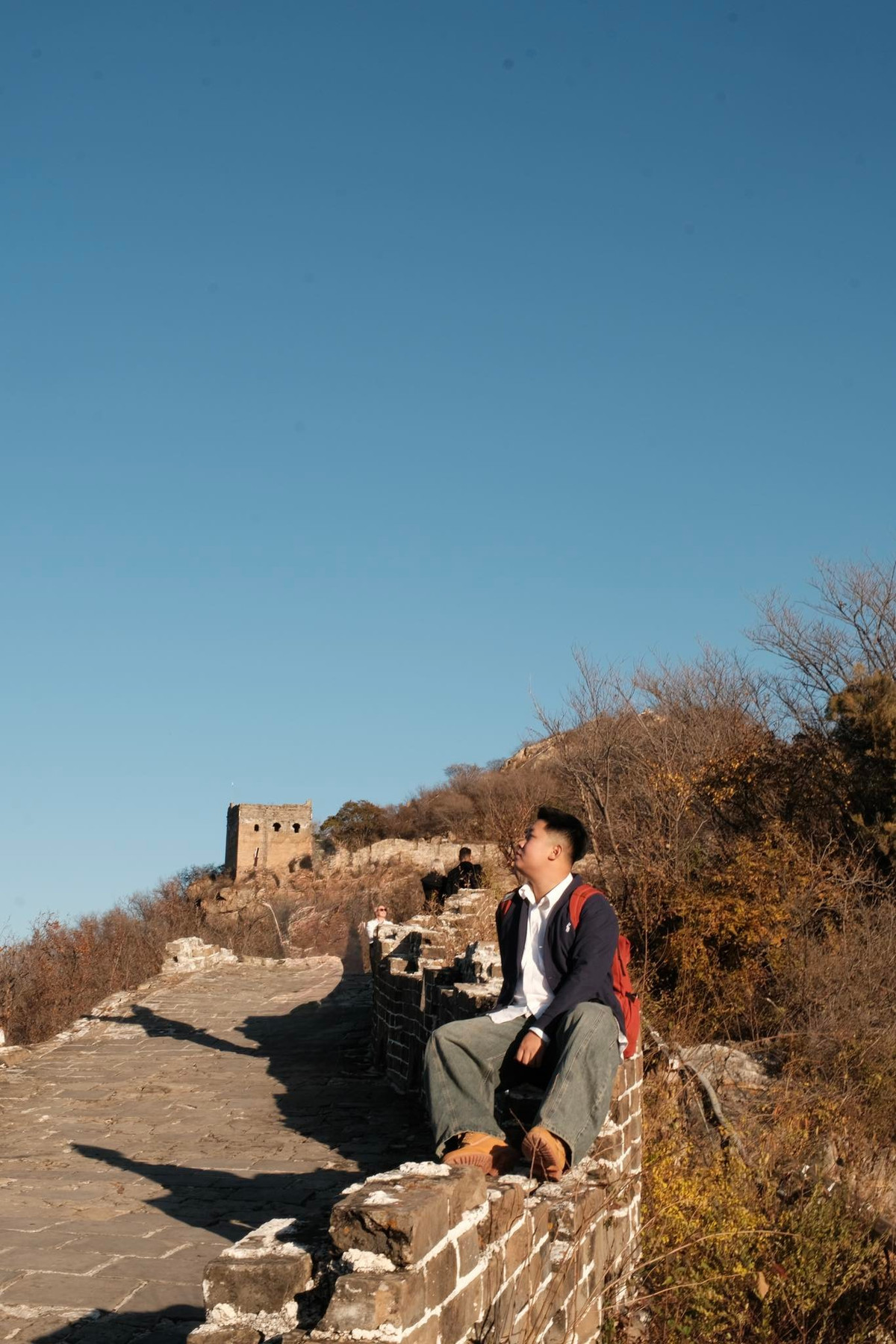 Không phải ngẫu nhiên mà Vạn Lý Trường Thành được UNESCO công nhận là Di sản thế giới và luôn nằm trong danh sách những điểm đến “phải ghé thăm một lần trong đời”. Bởi hơn cả một kỳ quan, nơi đây là biểu tượng của sức bền, của lịch sử và của mối liên kết bền chặt giữa con người với thiên nhiên.