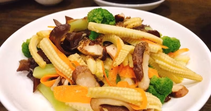 Vitamin C cùng các chất chống oxy hóa bảo vệ cơ thể trước gốc tự do, tăng cường miễn dịch và giảm nguy cơ viêm nhiễm. Ảnh minh hoạ