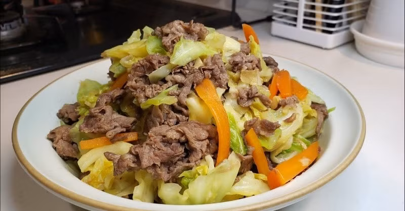 Ở góc nhìn Đông y, cải thảo có vị ngọt nhẹ, tính mát, công dụng thanh nhiệt, giải độc, lợi tiểu và nhuận tràng. Ảnh minh họa