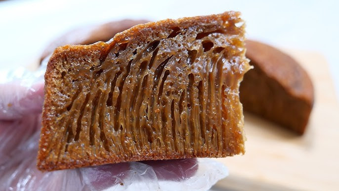 Michelin nhận định, nếu được kết hợp khéo léo với các yếu tố hiện đại như kem hay cà phê, bánh bò nướng hoàn toàn có thể chinh phục thực khách quốc tế mà vẫn giữ được bản sắc truyền thống. Ảnh Internet