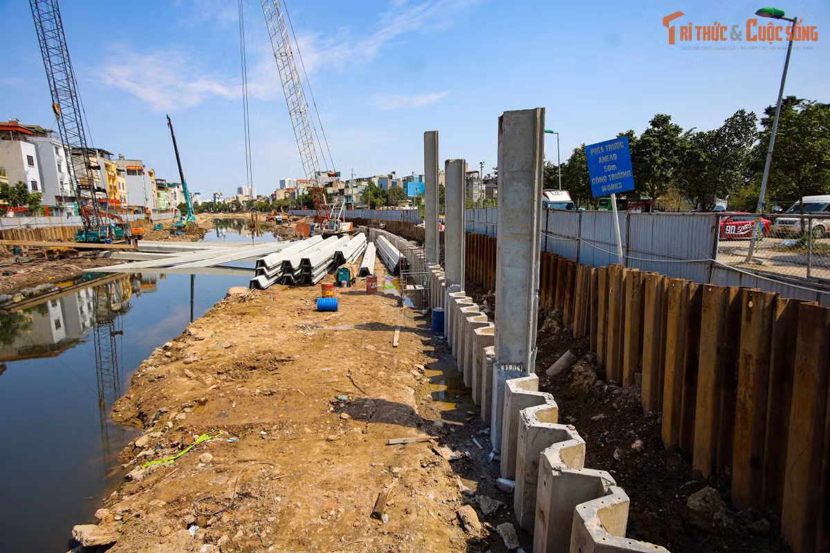 Đáng chú ý, lòng sông sẽ được nạo vét với độ sâu trung bình khoảng 3,6 m, giúp tăng khả năng dẫn nước và hạn chế tình trạng bồi lắng.