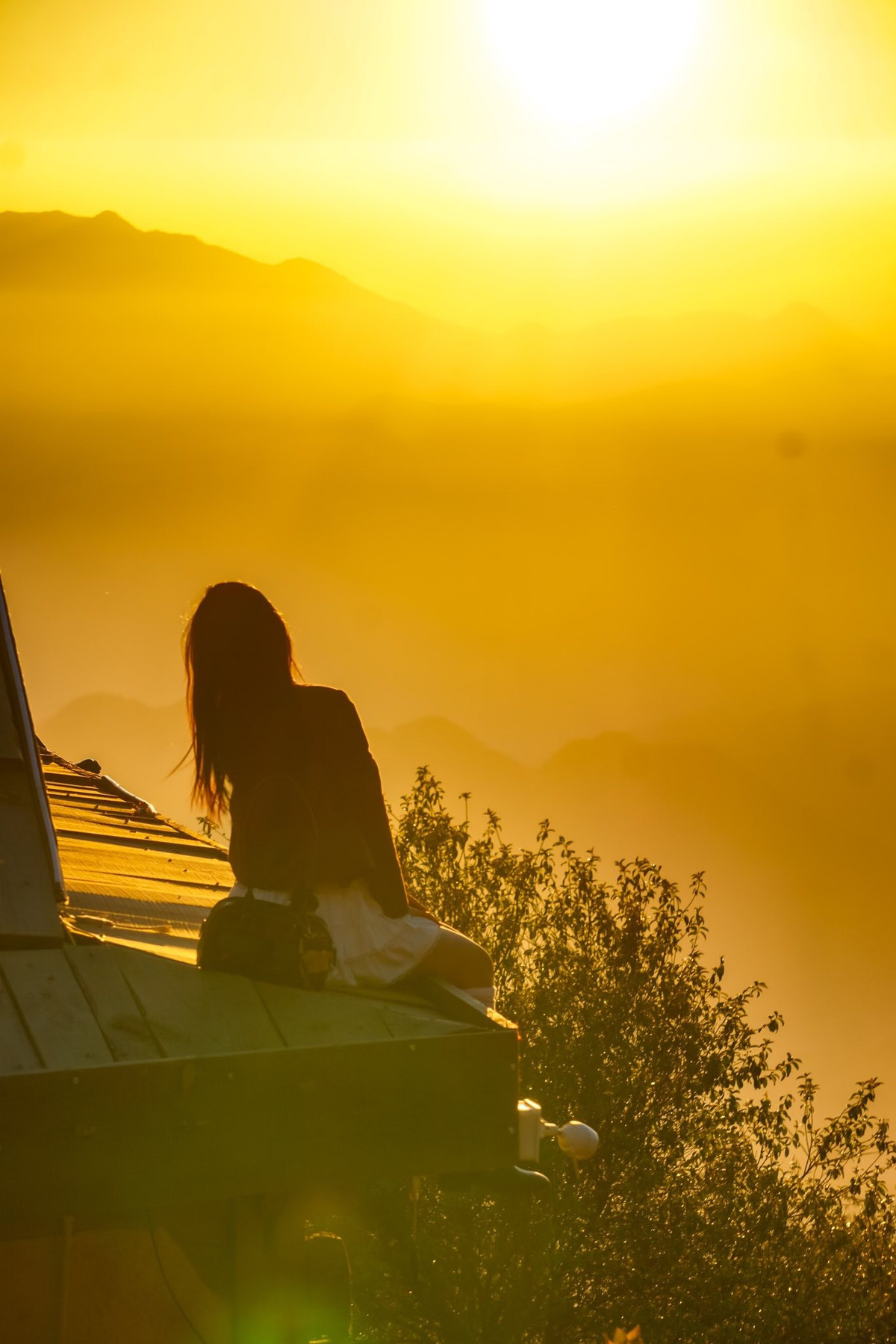 Tuy nhiên, du khách vẫn được khuyến cáo lựa chọn thời điểm thời tiết ổn định, tránh sương mù dày hoặc mưa để đảm bảo trải nghiệm trọn vẹn.