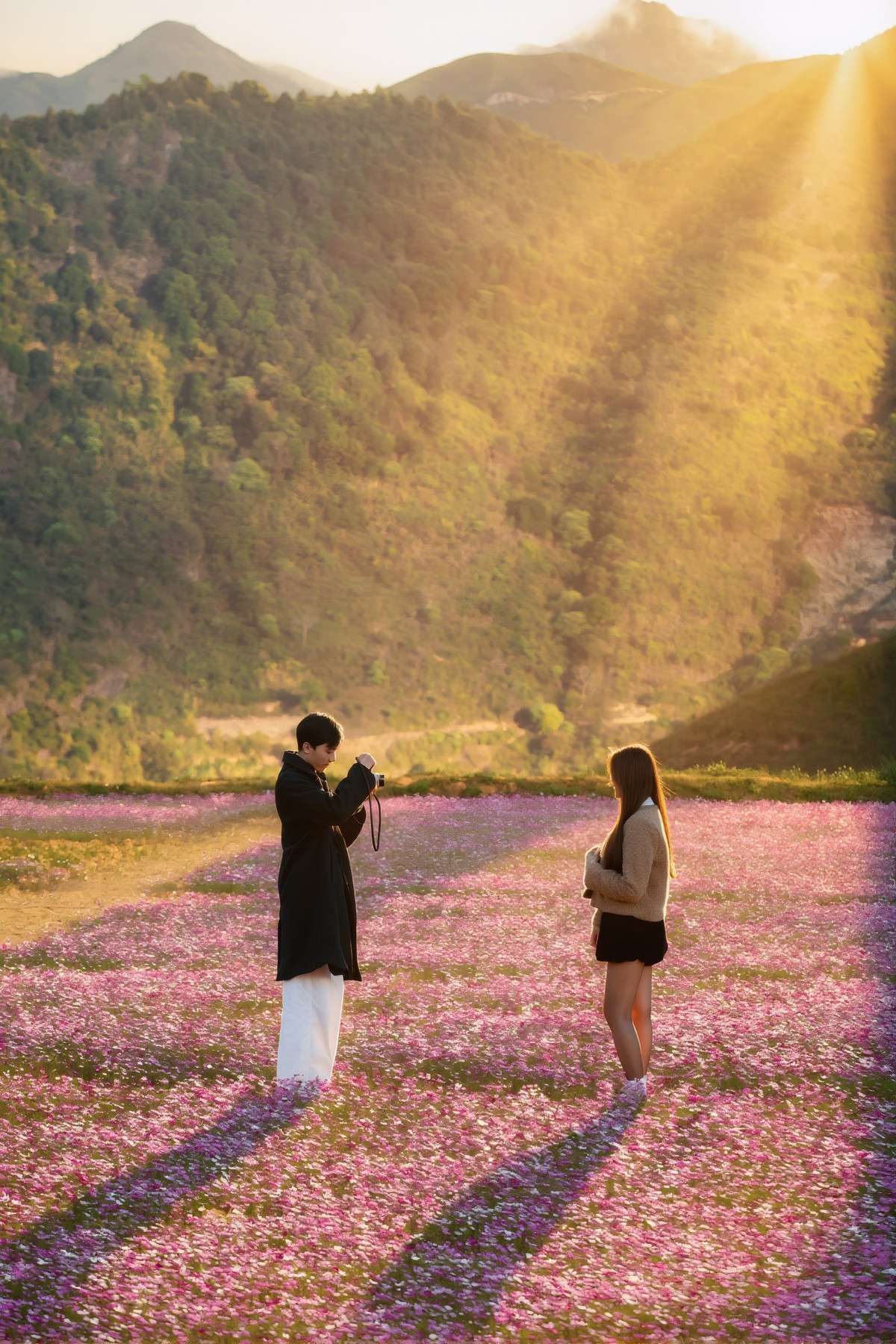 Sự xuất hiện của đồi hoa cánh bướm đã mang đến cho Tà Xùa một gam màu mới – không chỉ có mây, không chỉ có những cung đường hiểm trở, mà còn có cả những khoảnh khắc mềm mại, lãng mạn và rất đỗi đời thường.