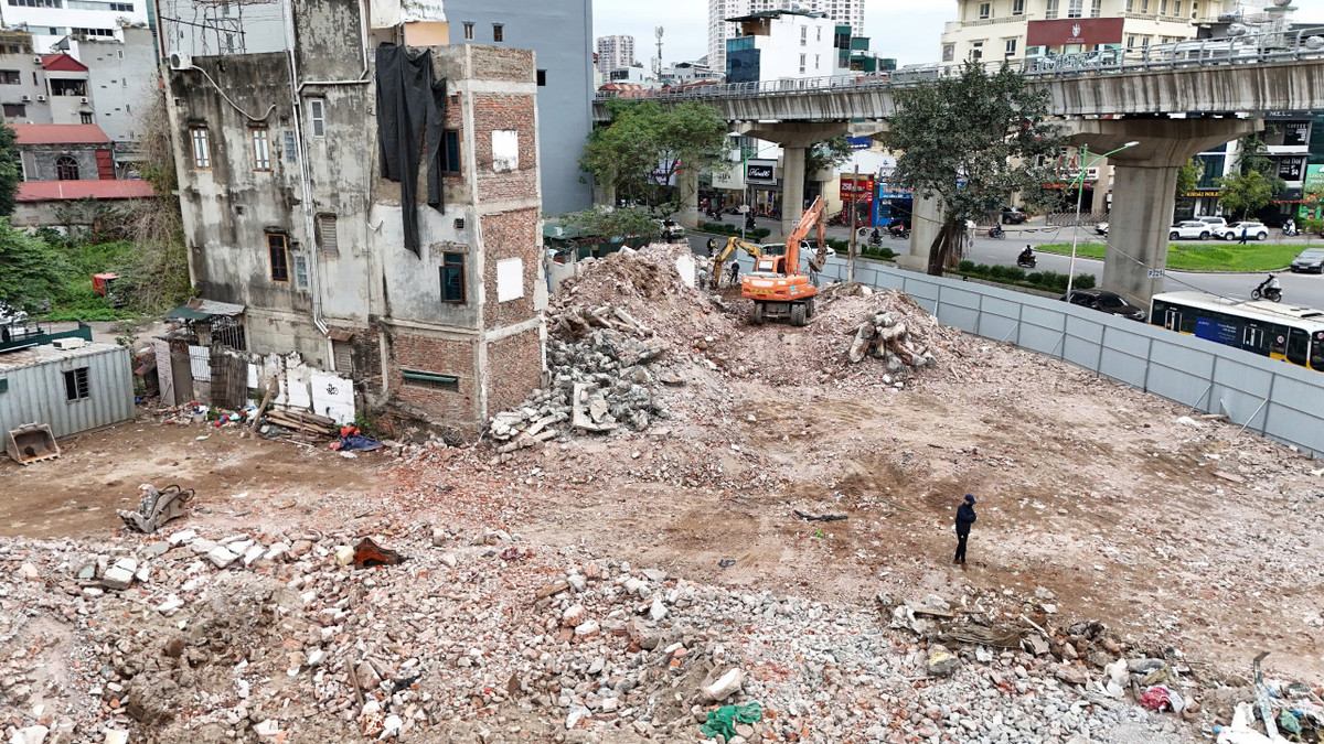 Với phường Cầu Giấy, việc sớm khép kín đoạn tuyến không chỉ giải quyết bài toán giao thông mà còn tạo điều kiện chỉnh trang đô thị, nâng cấp hạ tầng và cải thiện môi trường sống cho người dân.