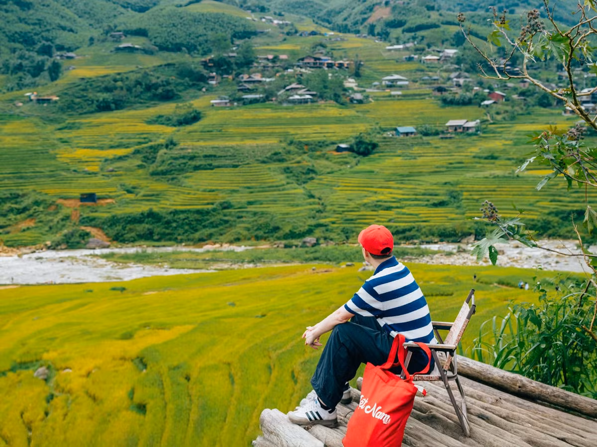 Y Tý thuộc xã Y Tý (Lào Cai), nằm trên độ cao hơn 2.000 m. Khi đến nơi, du khách sẽ bắt gặp khung cảnh hoang sơ và bình yên, khác hẳn sự nhộn nhịp ở Sa Pa. Ảnh Pham Trong Nghia