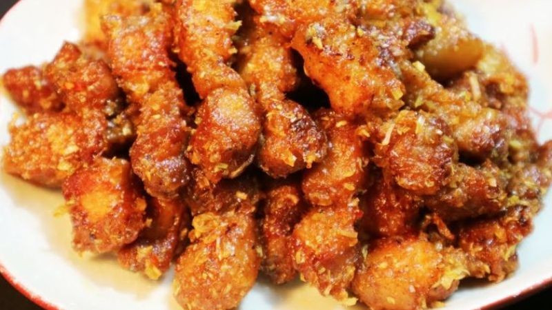 Bên cạnh đó, người lớn tuổi cũng nên hạn chế vì khả năng chuyển hóa chất béo giảm dần theo tuổi tác, trong khi nguy cơ mắc các bệnh mạn tính lại cao hơn. Ảnh minh họa