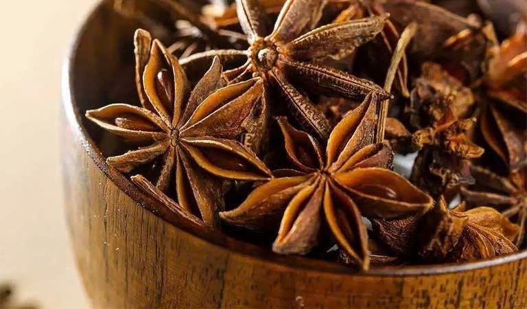 Ở quy mô cả năm, hoa hồi vẫn là một trong những ngành hàng xuất khẩu đáng chú ý. Năm 2025, Việt Nam xuất khẩu 14.307 tấn, đạt kim ngạch 58,7 triệu USD. Ảnh Internet