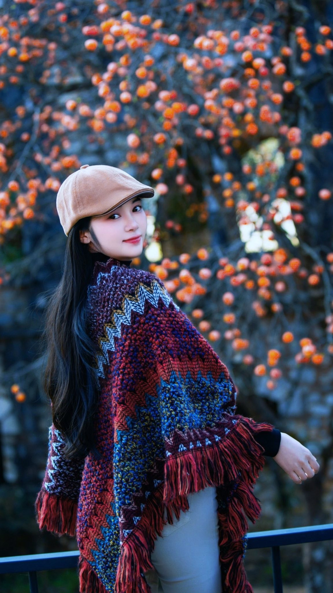 Tu viện được xây dựng từ đầu thế kỷ XX, từng là nơi sinh hoạt của các nữ tu Công giáo người Pháp. Trải qua hơn trăm năm cùng những biến thiên lịch sử và sự khắc nghiệt của khí hậu vùng cao, công trình nay chỉ còn lại những tàn tích lặng lẽ. Ảnh Trương Thị Hà