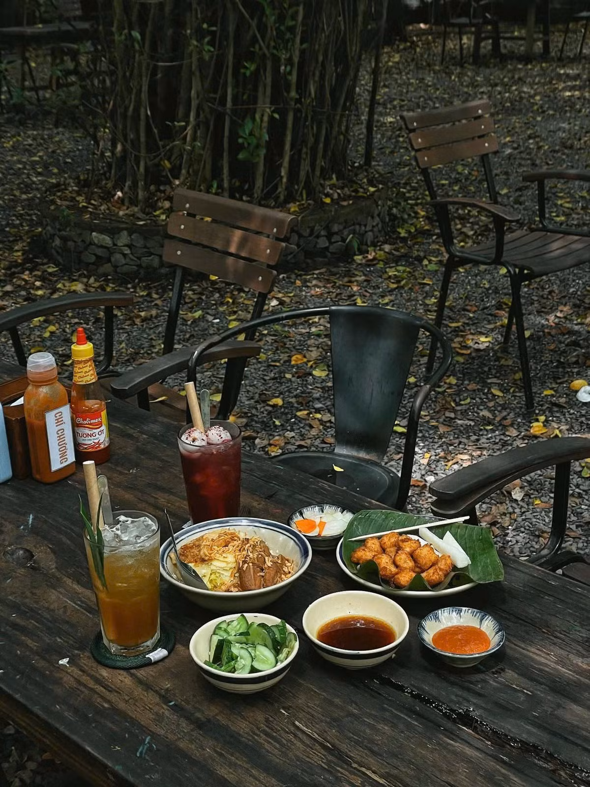 Giá dao động từ 22.000 đến 65.000 đồng, phù hợp với nhiều đối tượng khách hàng.