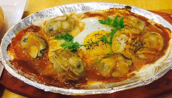 Khi được sử dụng đúng cách, hàu không chỉ là món ăn hấp dẫn mà còn là “trợ thủ” đắc lực giúp bổ máu, tăng cường miễn dịch và bảo vệ sức khỏe toàn diện. Ảnh minh họa