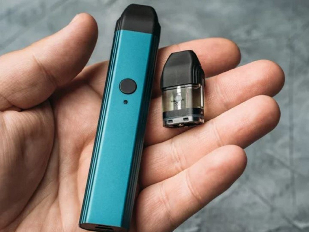 Thuốc lá điện tử bị cấm hoàn toàn tại Thái Lan từ năm 2014, và chính quyền nước này liên tục siết chặt việc xử lý người vi phạm. Từ đầu năm 2025, việc kiểm tra không chỉ tập trung vào buôn lậu mà còn áp dụng với người sử dụng cá nhân. Ảnh Internet