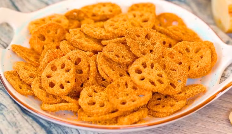 Từ góc độ dinh dưỡng học, có thể thấy rằng mỗi loại củ sen có ưu điểm riêng và phù hợp với các nhu cầu ăn uống khác nhau. Ảnh Bách Hóa Xanh