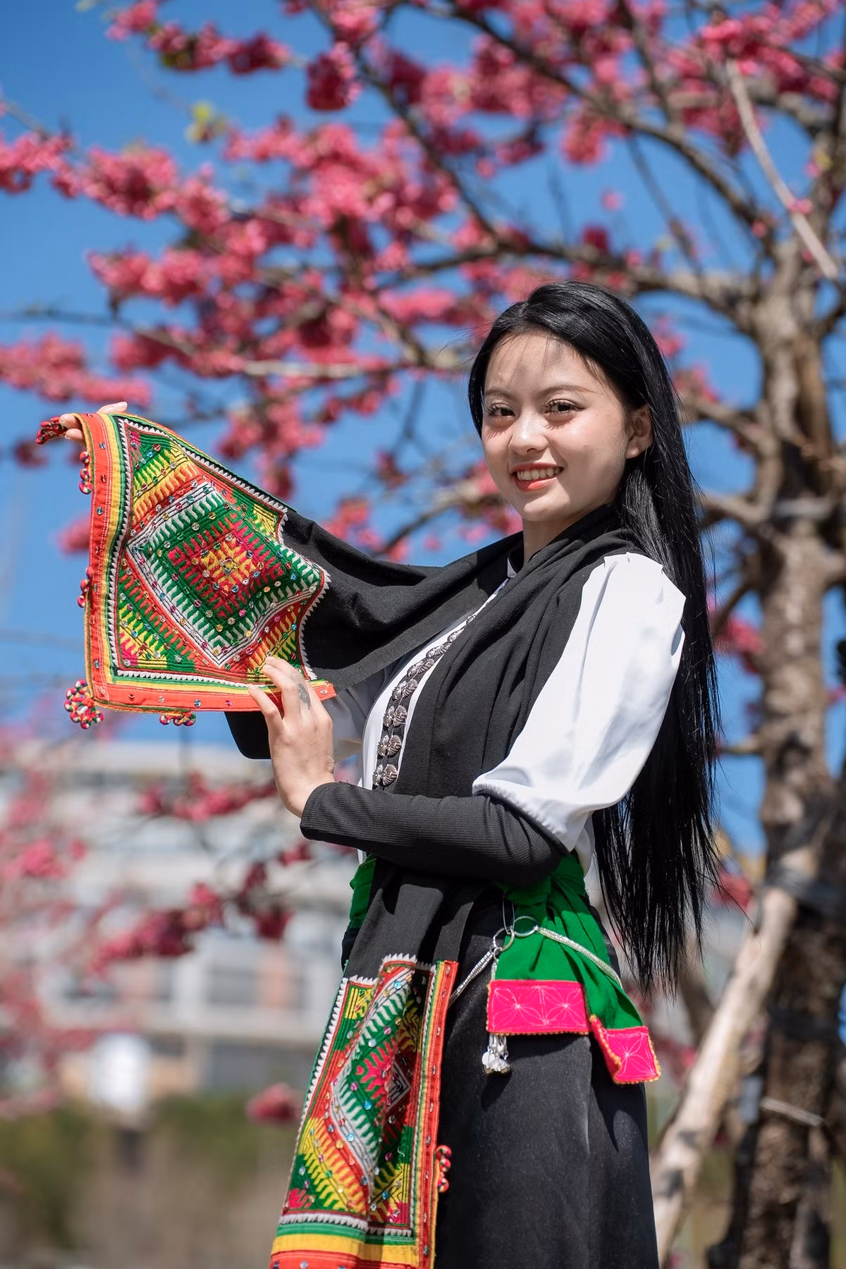 Đây cũng là thời điểm lý tưởng để du khách thong thả dạo bước, hít hà không khí trong lành và lưu lại những khoảnh khắc đáng nhớ trên “nóc nhà Đông Dương”. Ảnh Sun World Fansipan Legend