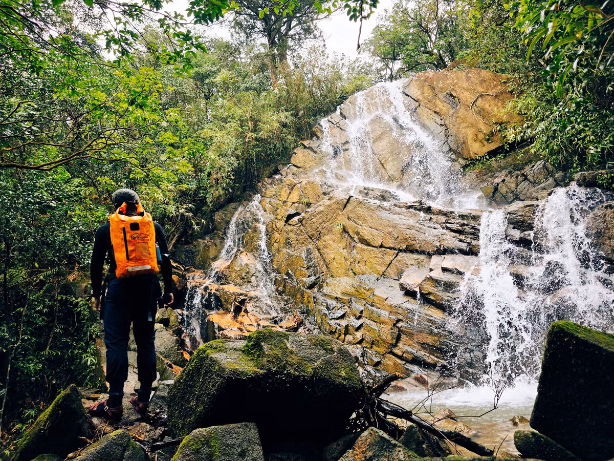 Chinh phục Pa Thiên – Voi Mẹp không ồn ào, không náo nhiệt. Đó là hành trình dành cho những ai muốn tìm lại sự cân bằng, muốn rời xa phố thị để đứng giữa đất trời, lắng nghe chính mình giữa hơi thở của đại ngàn. Ảnh Nguyễn Hải