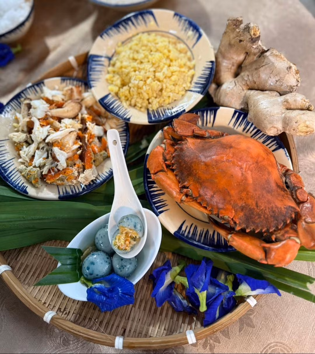 Tuy nhiên, khi nếm thử, hầu hết thực khách đều bật lên sự thích thú vì món ăn lạ miệng nhưng hài hòa, không hề tanh như tưởng tượng. Ảnh YanFood