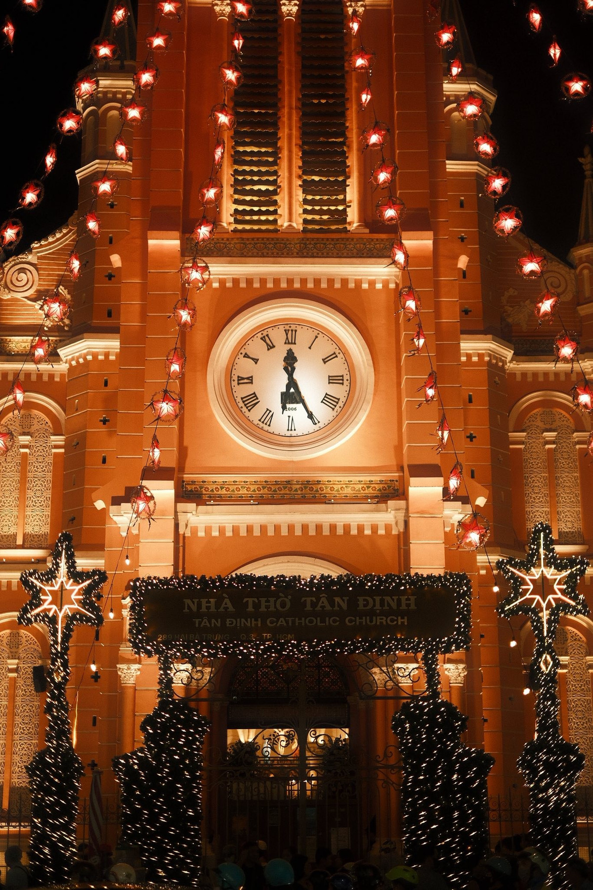 Với sức hút riêng biệt, nhà thờ Tân Định hứa hẹn là điểm đến không thể bỏ qua cho những ai muốn trải nghiệm Giáng sinh tại TP HCM.