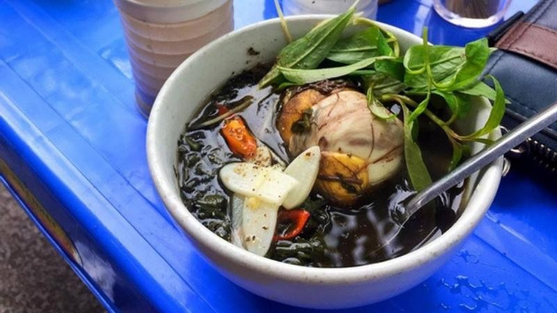 View - Dạo phố ngày gió mùa, thưởng thức 7 món nóng làm ấm lòng du khách | Báo Tri thức và Cuộc sống - TIN TỨC PHỔ BIẾN KIẾN THỨC 24H