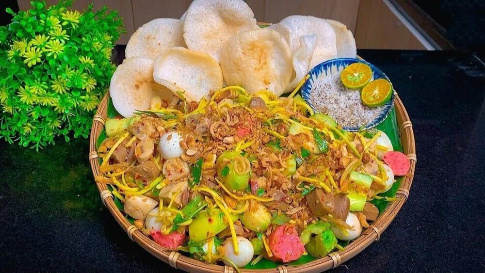 Tùy vào khẩu vị và phong tục từng địa phương, cách nêm nếm có thể thay đổi đôi chút, nhưng điểm chung của tré là vị hài hòa béo bùi cay chua nhẹ, càng nhai càng “bắt miệng”. Ảnh nguồn Internet