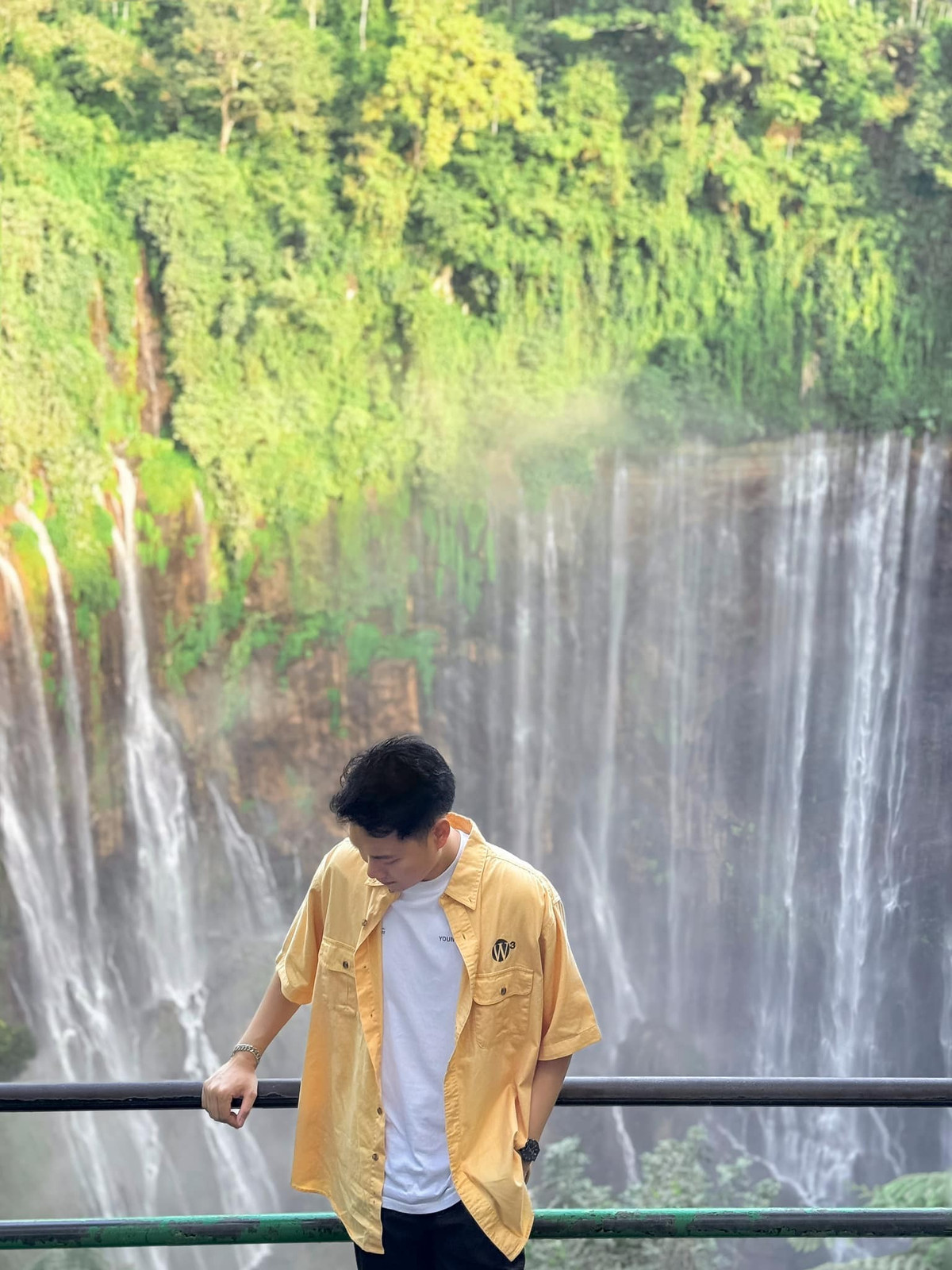 Để hành trình khám phá Bromo thêm trọn vẹn, nhiều du khách còn kết hợp ghé thăm thành phố Malang – đô thị lớn, sôi động của Đông Java. Với các hoạt động giải trí về đêm và nhiều điểm tham quan, Malang được xem là điểm dừng chân lý tưởng để nghỉ ngơi, nạp lại năng lượng sau chuyến leo núi.