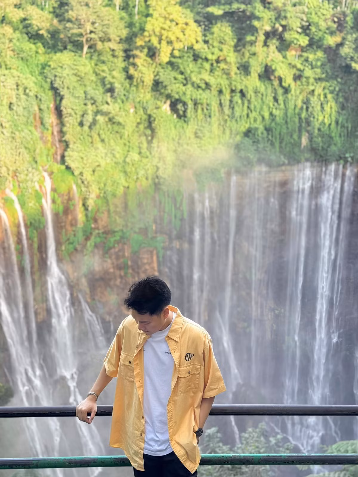 Để hành trình khám phá Bromo thêm trọn vẹn, nhiều du khách còn kết hợp ghé thăm thành phố Malang – đô thị lớn, sôi động của Đông Java. Với các hoạt động giải trí về đêm và nhiều điểm tham quan, Malang được xem là điểm dừng chân lý tưởng để nghỉ ngơi, nạp lại năng lượng sau chuyến leo núi.