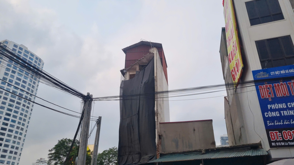 Điều đáng nói, hiện tượng này không mới, nhưng lại đang lặp lại trên chính một dự án được kỳ vọng sẽ tạo diện mạo đô thị hiện đại hơn.