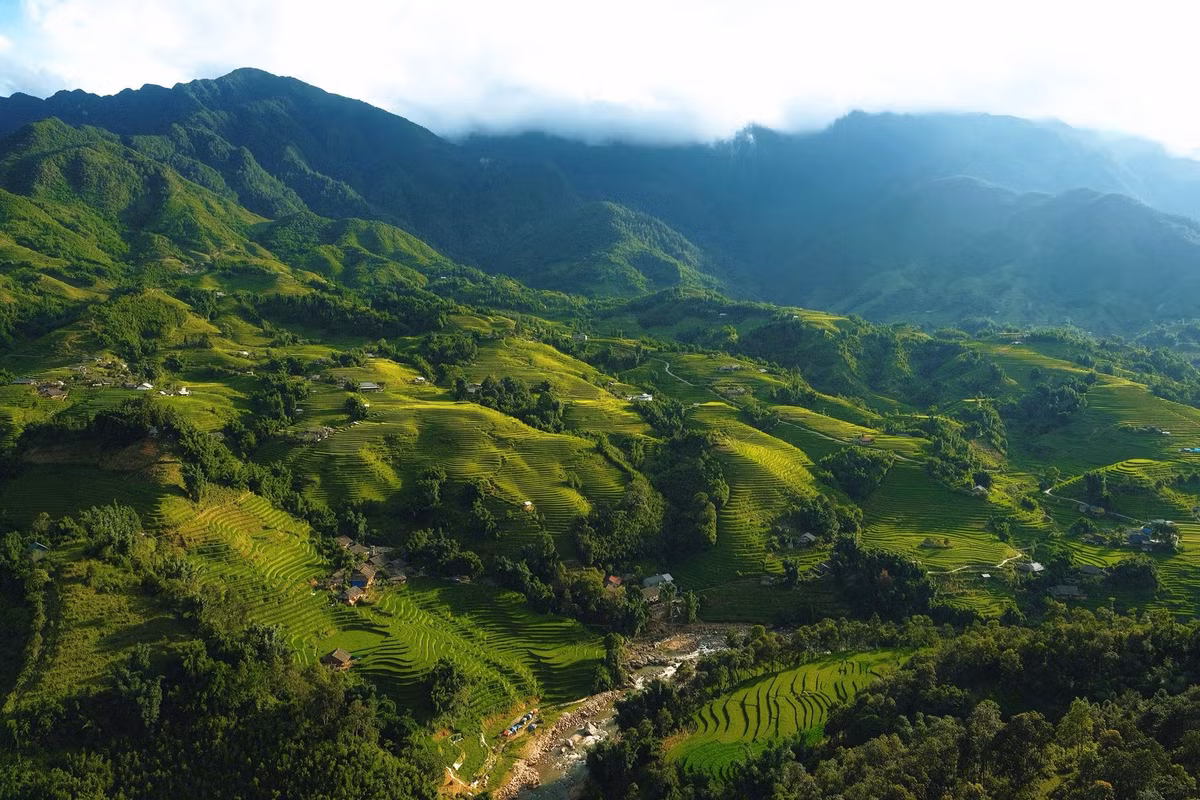 Mùa lúa chín chỉ kéo dài vài tuần, nhưng đủ để để lại trong lòng mỗi du khách những ký ức vàng ươm, ngọt ngào như chính sắc lúa nơi đây. Ảnh Tuyên Parafu