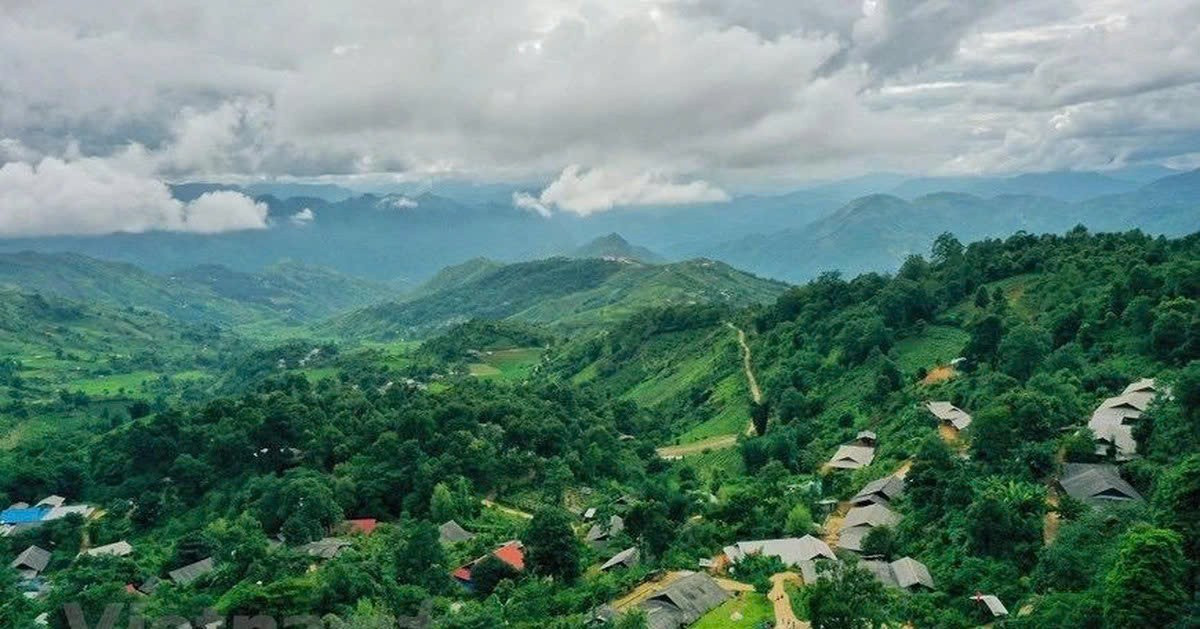 Vài năm trở lại đây, Sin Suối Hồ được nhắc đến như một “viên ngọc quý” trên bản đồ du lịch cộng đồng của Lai Châu nói riêng và vùng Tây Bắc nói chung. Ảnh Vietnamplus