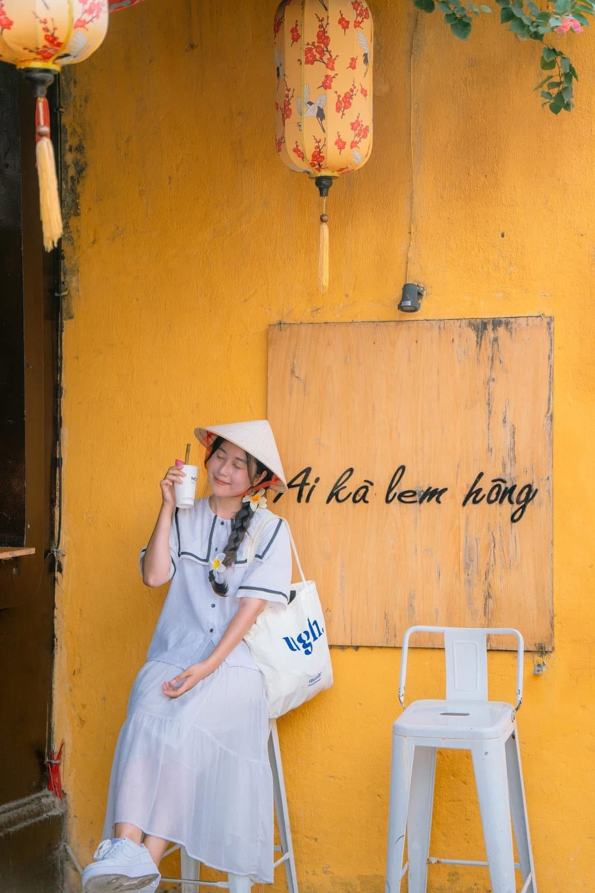 Nếu lên kế hoạch hợp lý, tổng chi cho một tuần du lịch – gồm ăn uống, đi lại, lưu trú và một số hoạt động – chỉ khoảng 350 USD/người. Với ngân sách này, du khách có thể thoải mái tận hưởng trọn vẹn tinh thần Hội An mà không cần thắt chặt chi tiêu. Ảnh Nguyễn Tiên