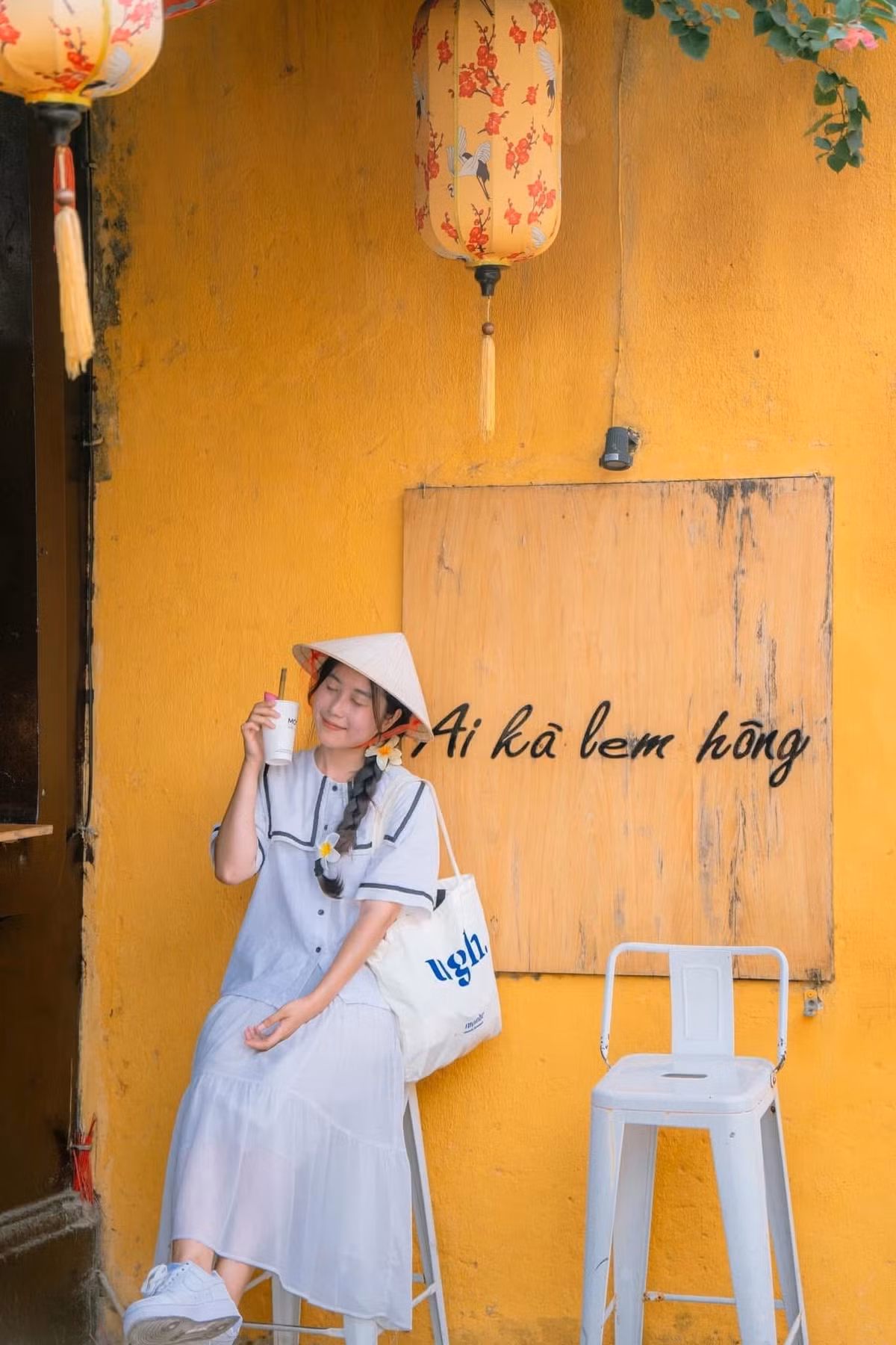 Nếu lên kế hoạch hợp lý, tổng chi cho một tuần du lịch – gồm ăn uống, đi lại, lưu trú và một số hoạt động – chỉ khoảng 350 USD/người. Với ngân sách này, du khách có thể thoải mái tận hưởng trọn vẹn tinh thần Hội An mà không cần thắt chặt chi tiêu. Ảnh Nguyễn Tiên