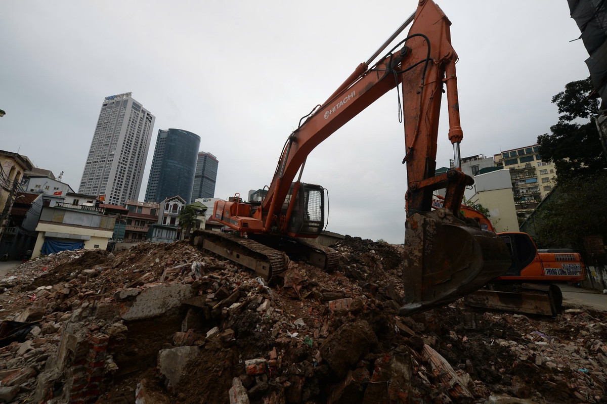 Đến nay, công tác giải phóng mặt bằng cơ bản hoàn thành. Các hạng mục còn lại dự kiến được xử lý dứt điểm trong quý I/2026, tạo điều kiện bàn giao mặt bằng sạch cho nhà thầu.
