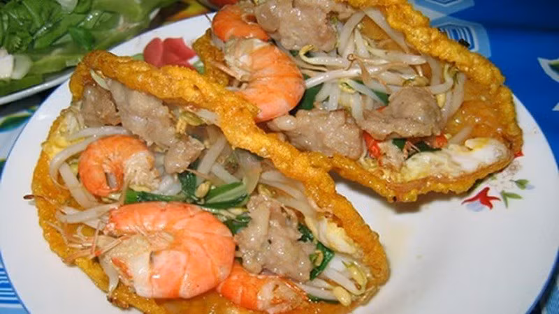 Theo TasteAtlas, nền ẩm thực Huế được yêu mến bởi bản sắc riêng biệt, sự tinh tế trong chế biến và hương vị đậm đà. Ảnh Internet