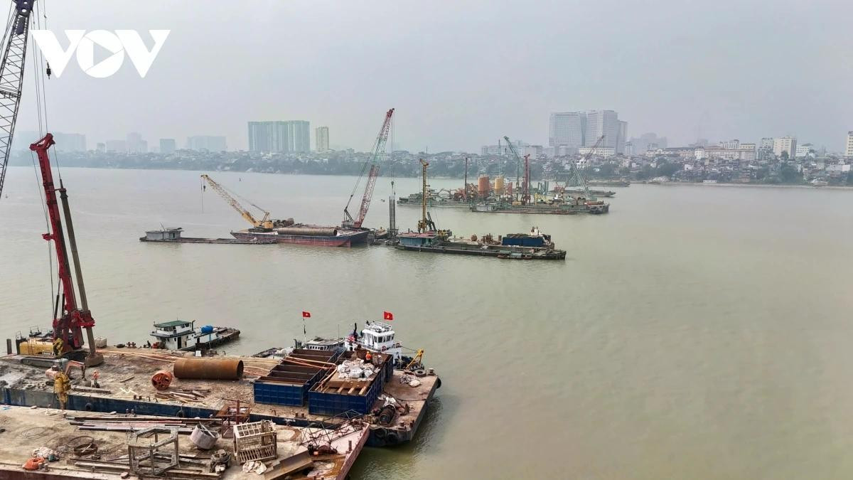 Dự án có chiều dài hơn 4,1km, cầu chính vượt sông dài hơn 800m với thiết kế mái vòm thép dài vô cực. Dự án có tiến độ hoàn thành trong năm 2027.