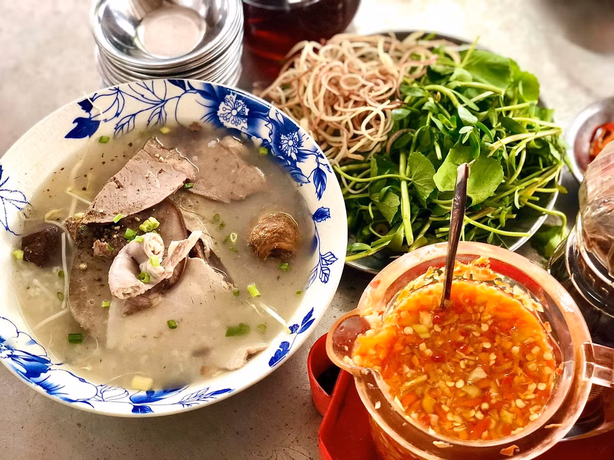 Taste Atlas hiện kết nối với hơn 9.000 nhà hàng và giới thiệu hơn 10.000 món ăn trên toàn thế giới. Bảng xếp hạng của họ dựa trên đánh giá của người dùng, đầu bếp và chuyên gia ẩm thực, nhằm quảng bá ẩm thực địa phương đến với độc giả toàn cầu. Ảnh VinWonders