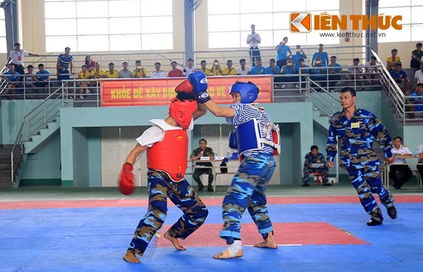 Mục kích chiến sĩ Hải quân Việt Nam thi đấu nảy lửa