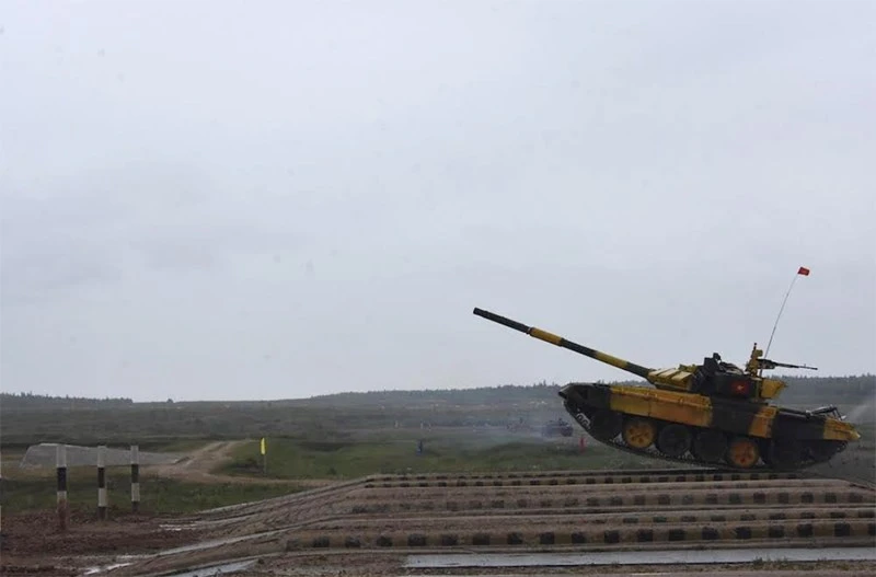 Đội tuyển xe tăng Việt Nam thành công trong ngày đầu tiên đua tài