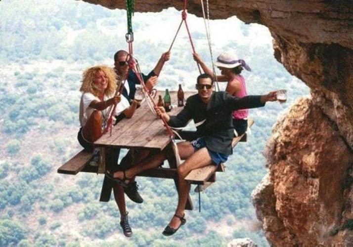 “Bủn rủn tay chân” trước chùm ảnh không dành cho người sợ độ cao