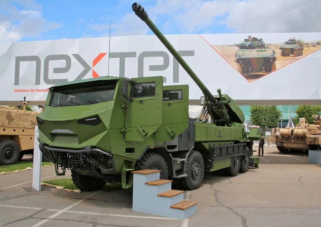 Pháp giới thiệu pháo tự hành bán chạy nhất châu Âu cho Việt Nam