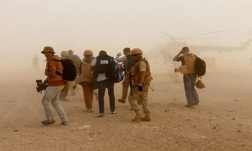 Nóng: Hình ảnh đầu tiên bên trong Deir Ezzor sau ngày giải vây