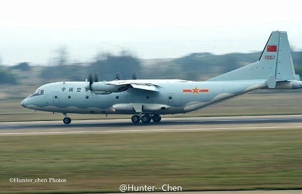 Lộ nước đầu tiên dám mua vận tải cơ Y-9E Trung Quốc