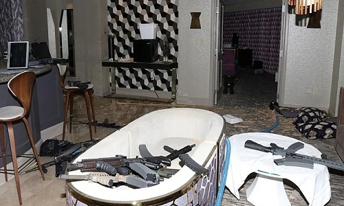 Kinh hoàng “kho” vũ khí của kẻ xả súng ở Las Vegas