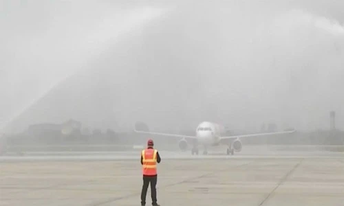 Lý giải màn phun nước khi "chuyên cơ" U23 Việt Nam hạ cánh