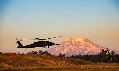 Lính Mỹ cứu trợ sau bão vào top ảnh ấn tượng tuần