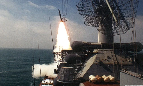 Có thật chiến hạm Kirov của Nga cân cả nhóm tàu sân bay Mỹ?